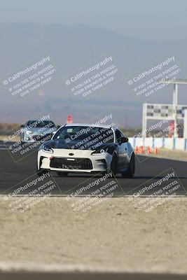 media/Nov-09-2025-Speed Ventures (Sun) [[388b781dcd]]/Orange/Session 1 (Turn 1)/